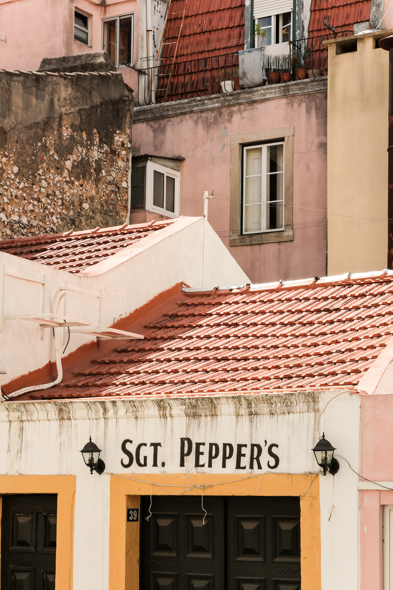 Canon EF 50mm F1.8 II sample photo. Old lisbon photography