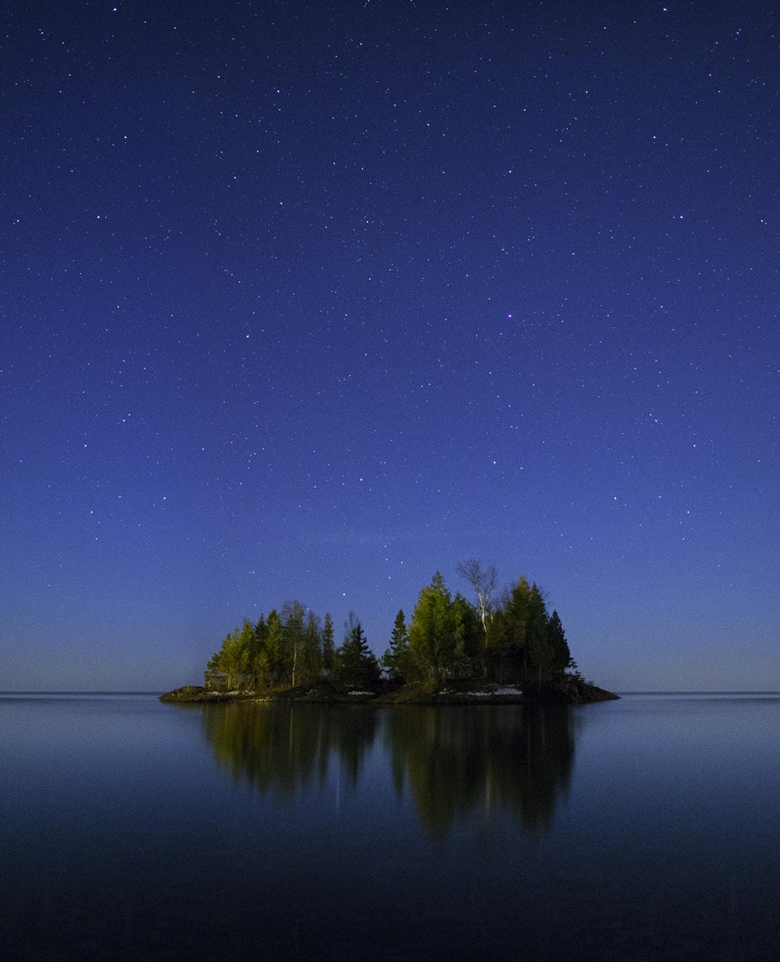 Olympus OM-D E-M10 II + OLYMPUS M.12mm F2.0 sample photo. Island floating in a sea of stars photography