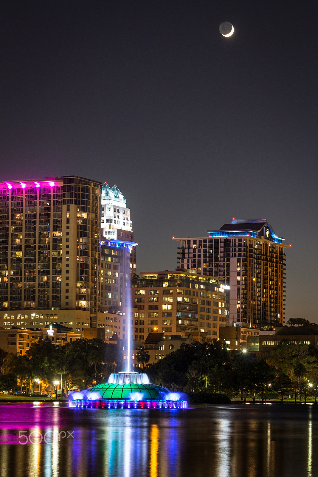 Tamron SP 35mm F1.8 Di VC USD sample photo. Lake eola fountain photography