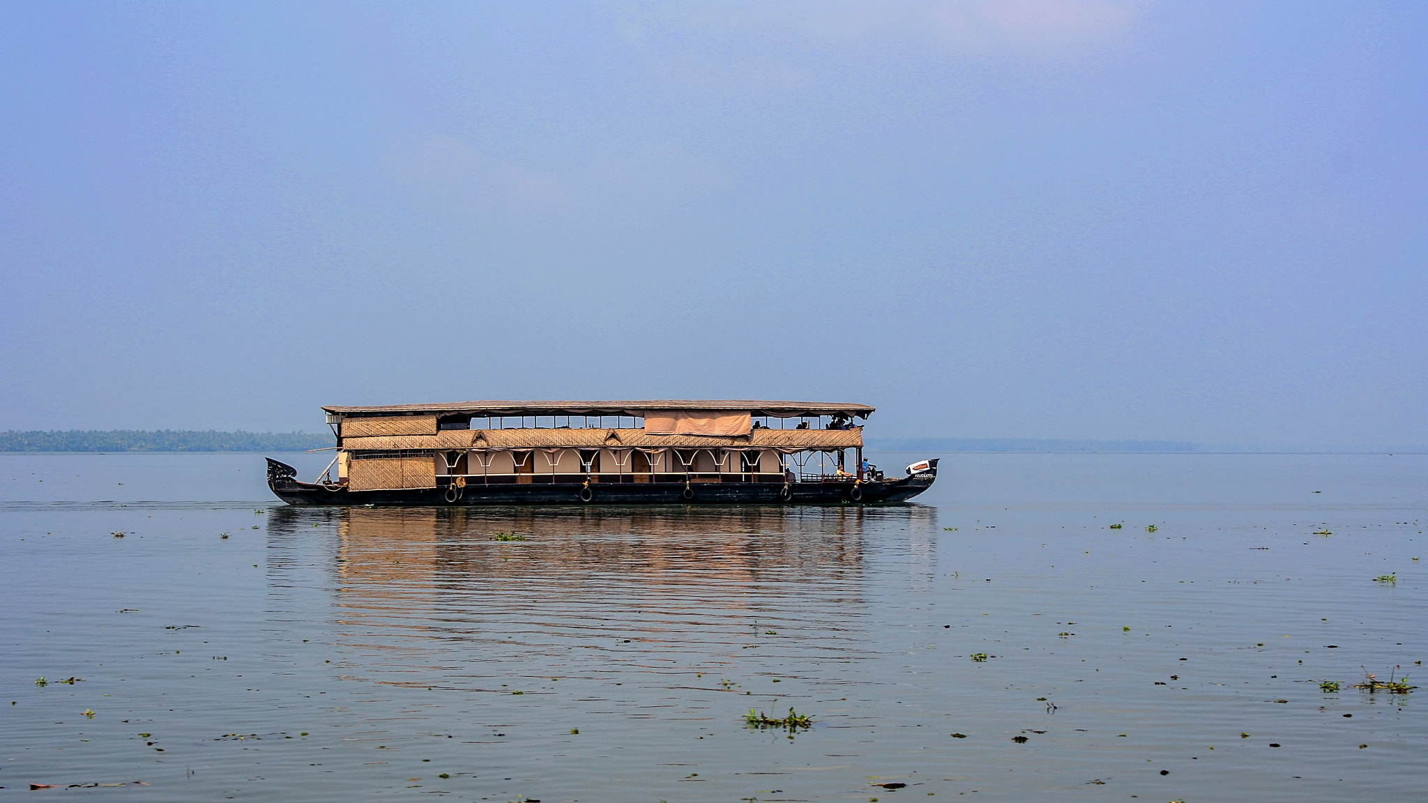 Canon EF-S 18-55mm f/3.5-5.6 USM sample photo. House boat ii photography