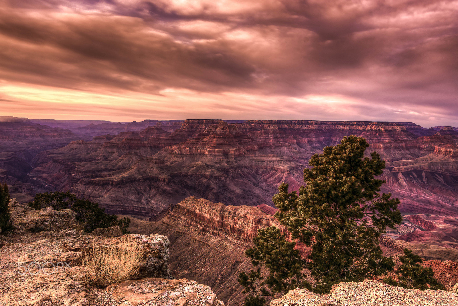 Nikon AF-S Nikkor 16-35mm F4G ED VR sample photo. Sunset clouds photography