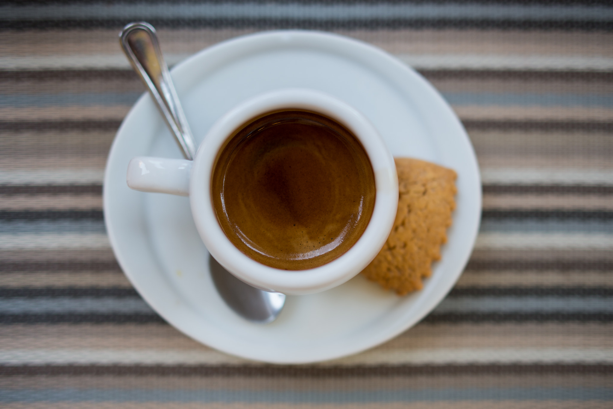 Nikon D600 + Nikon AF-S Nikkor 28mm F1.8G sample photo. Espresso shot photography
