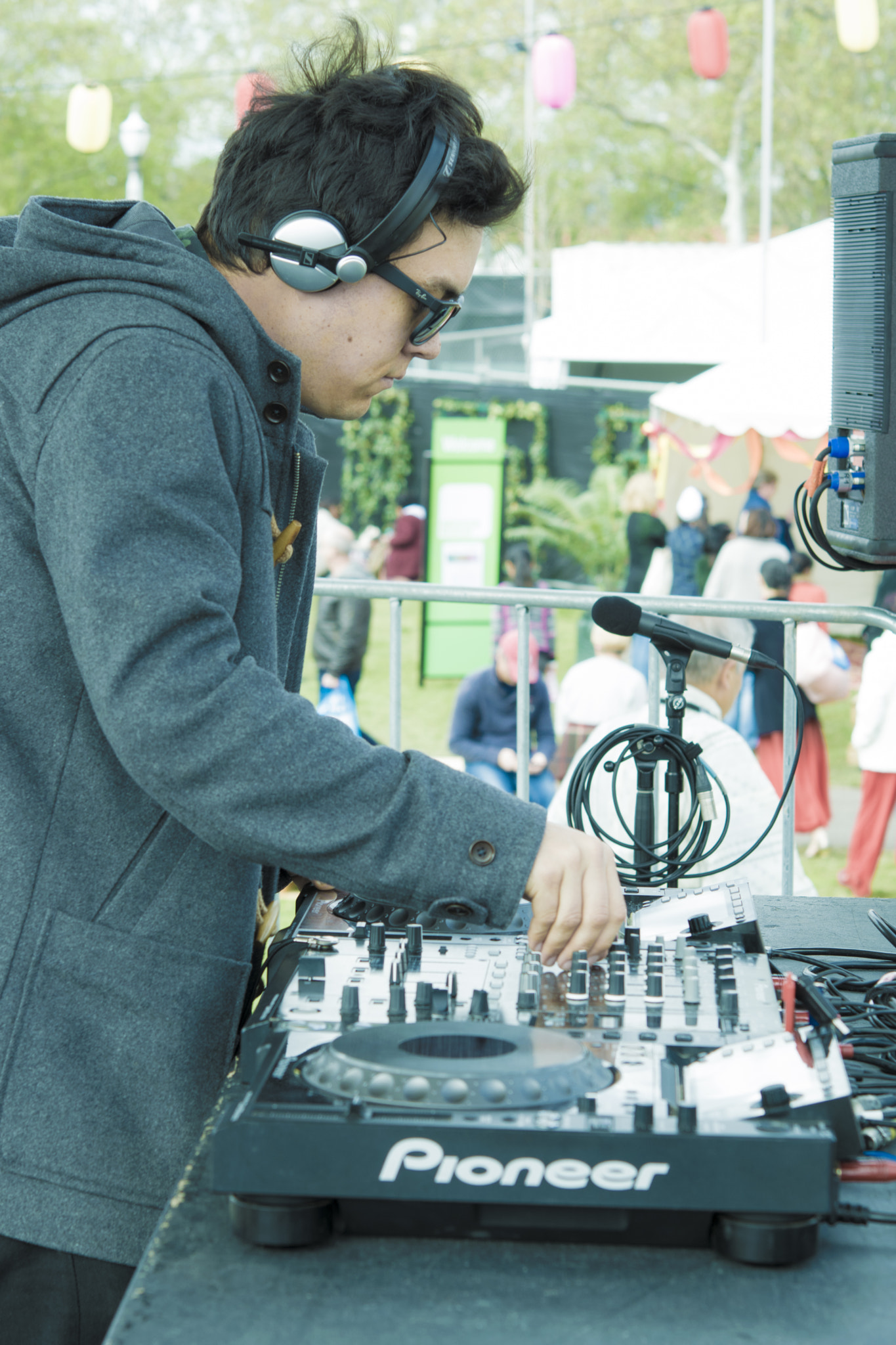 Nikon AF-S Micro-Nikkor 60mm F2.8G ED sample photo. Dj at ozasia festival photography