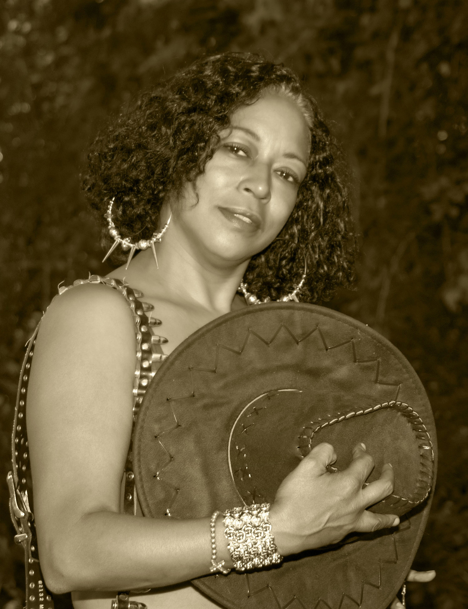 Nikon D200 sample photo. Yolanda sepia photography