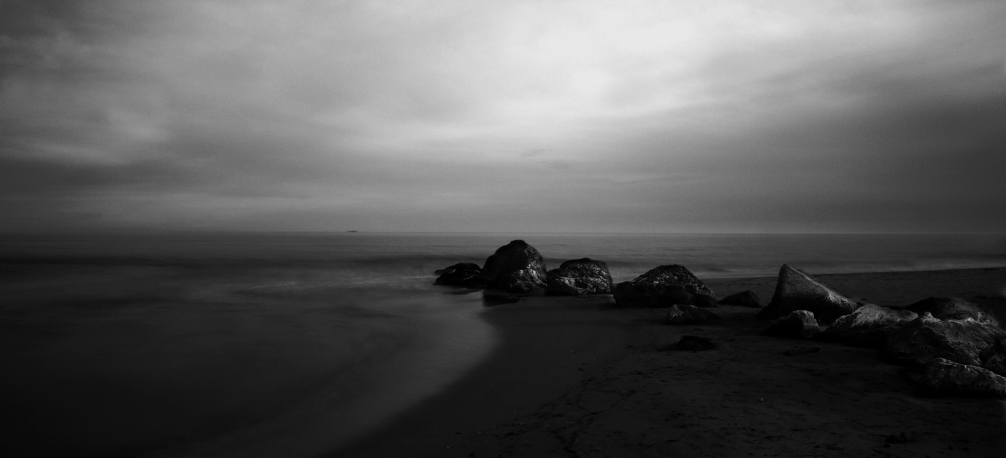 Sigma 17-70mm F2.8-4 DC Macro OS HSM sample photo. On the falling shoals. photography