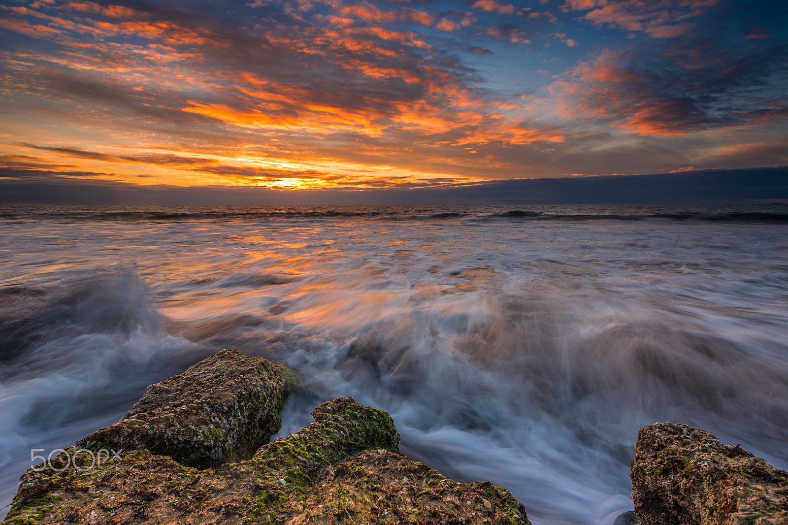 Nikon D800 + Nikon AF Nikkor 20mm F2.8D sample photo. Last light at bunbury photography