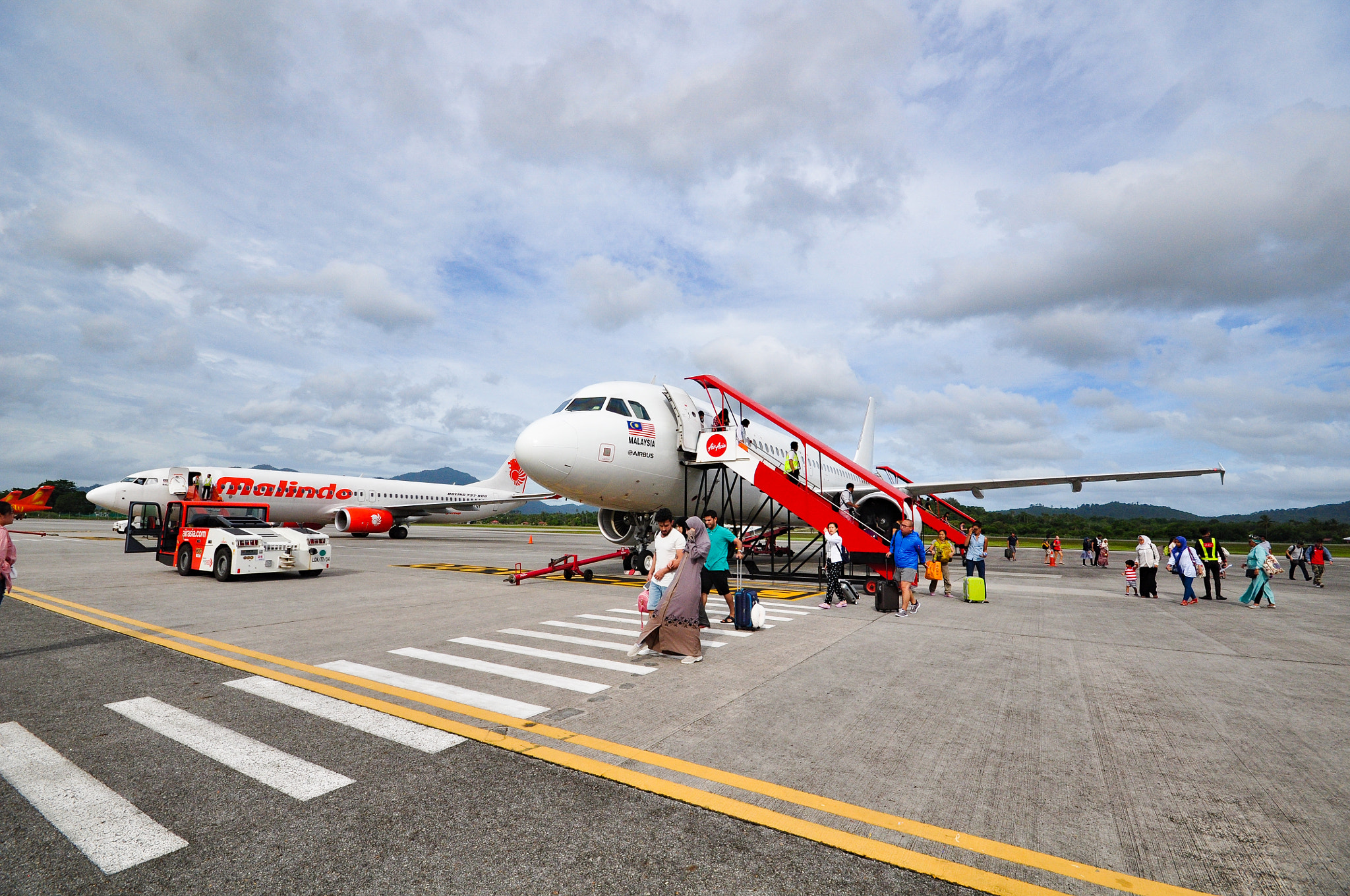 Sigma 10-20mm F4-5.6 EX DC HSM sample photo. Langkawi airport, malaysia photography