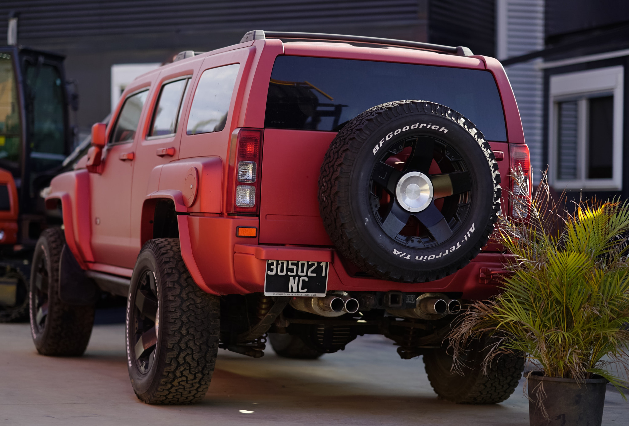 Sony FE 85mm F1.4 GM sample photo. Hummer h3 tuning photography