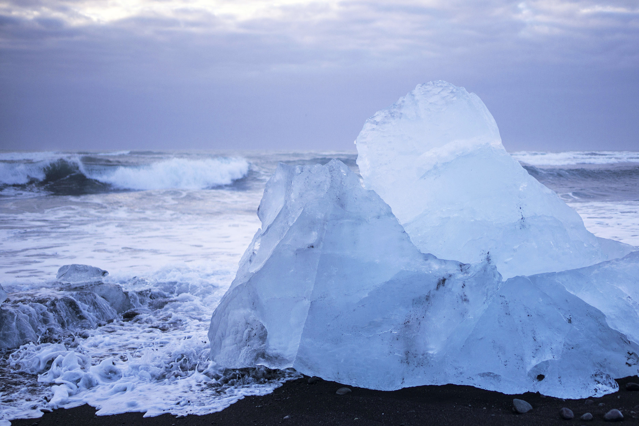 Sony Sonnar T* E 24mm F1.8 ZA sample photo. Jökulsárlón - iceland photography