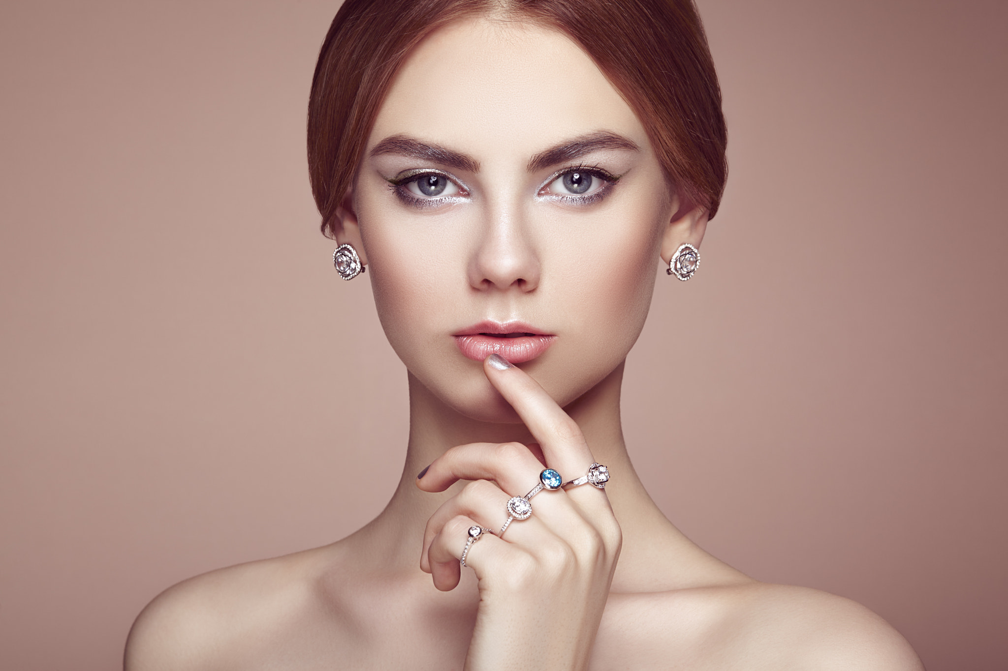 Canon EF 100mm F2.8L Macro IS USM sample photo. Fashion portrait of young beautiful woman with jewelry photography