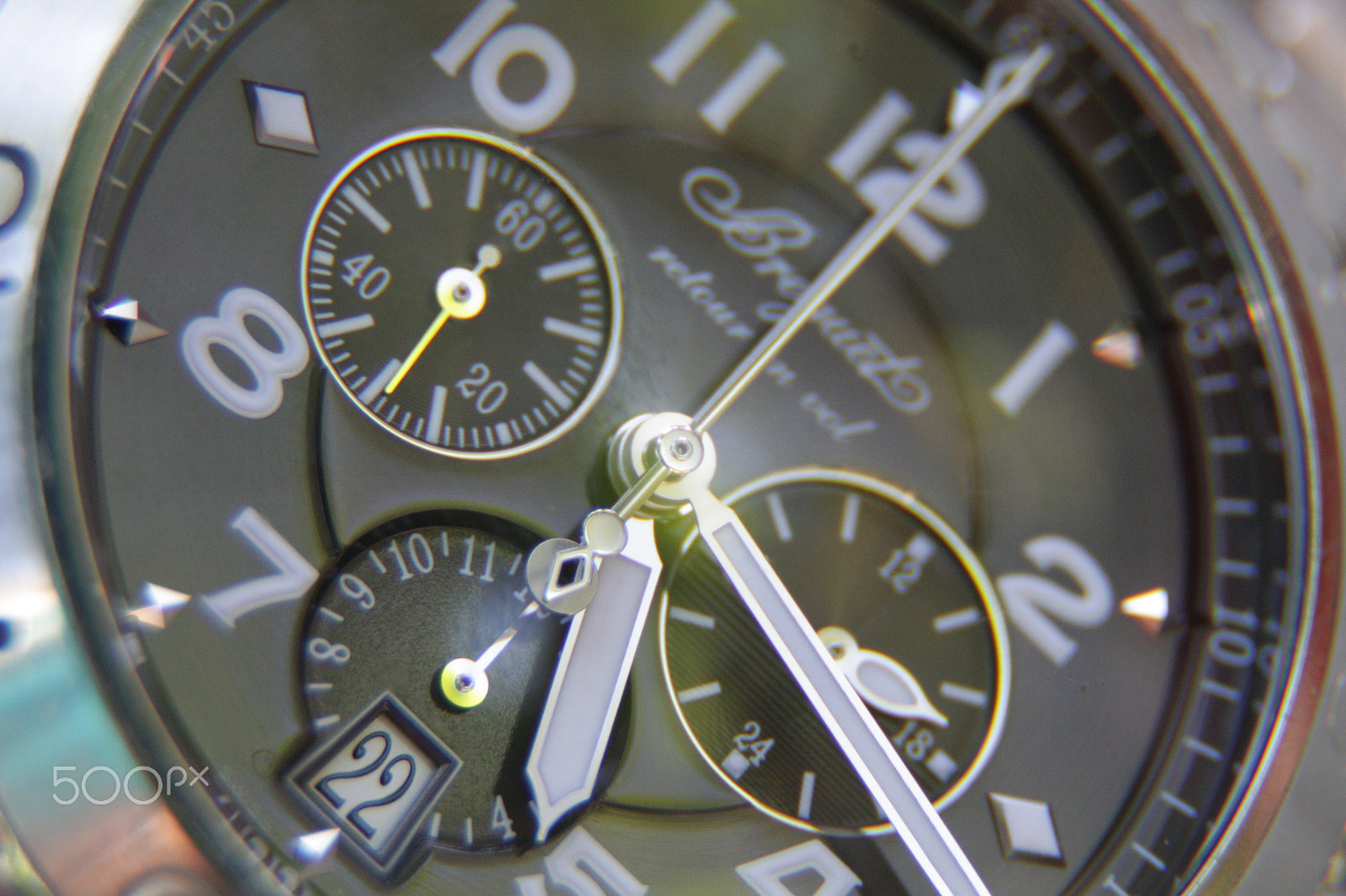 Canon EOS 450D (EOS Rebel XSi / EOS Kiss X2) sample photo. Clock macro photography