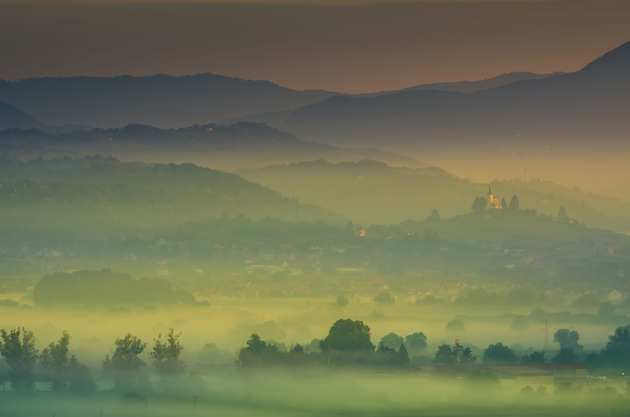 Pentax smc DA 55-300mm F4.0-5.8 ED sample photo. Church on the hill photography