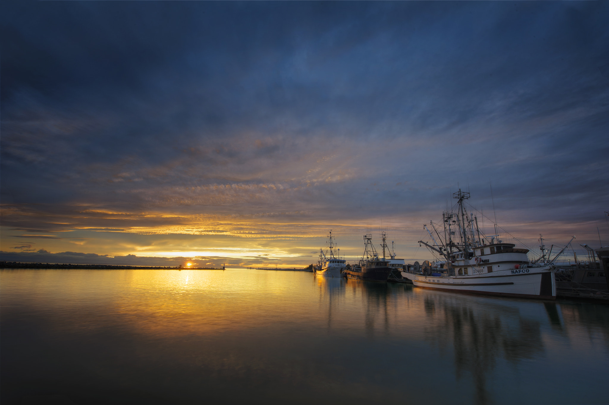 Nikon D3S sample photo. Sunset over steveston marina photography