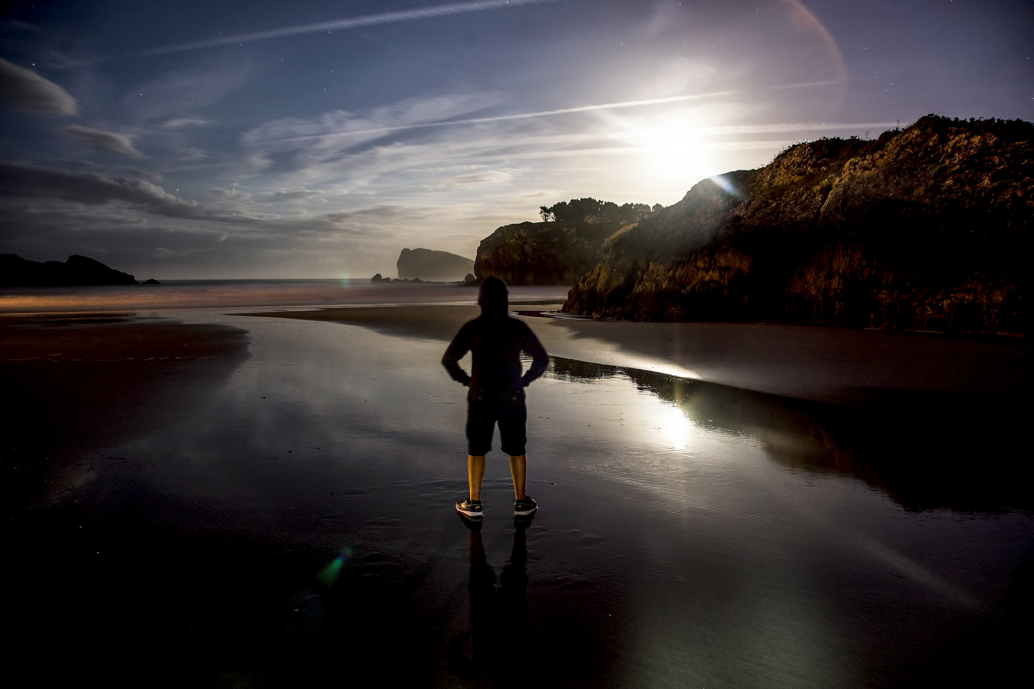 Sony a7 + Canon EF 24-105mm F4L IS USM sample photo. Dibujando con la luna photography