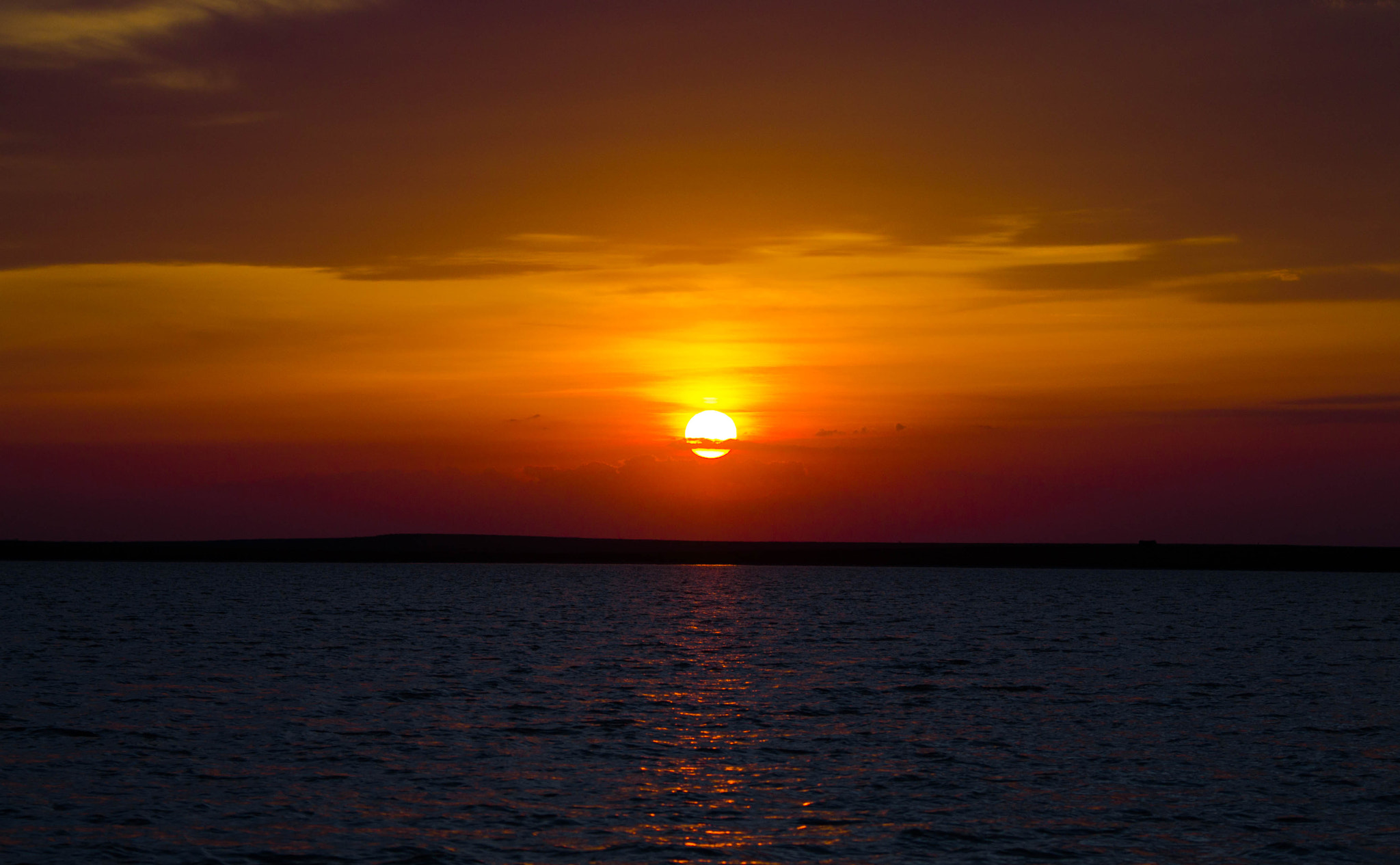 Canon EOS 1100D (EOS Rebel T3 / EOS Kiss X50) + Canon EF 70-200mm F4L IS USM sample photo. Красивый закат на озере Маныч-Гудило. beautiful sunset on the lake manych-gudilo photography