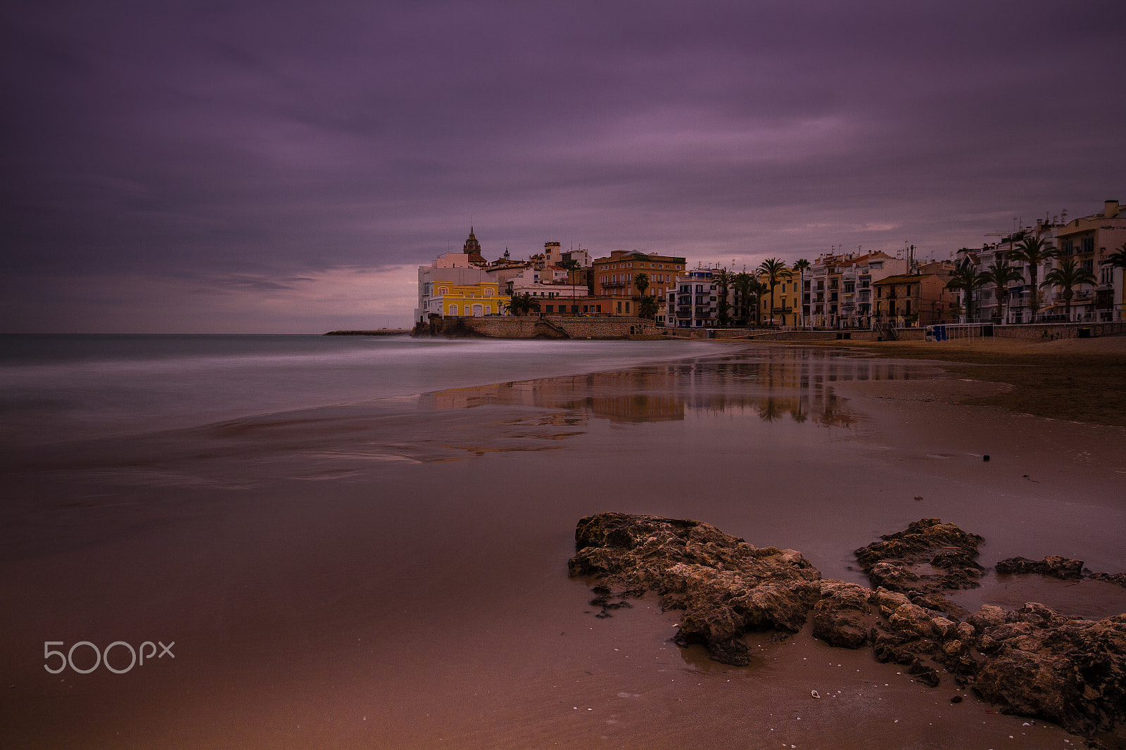 Canon EOS 7D + Canon EF 16-35mm F4L IS USM sample photo. Sitges photography