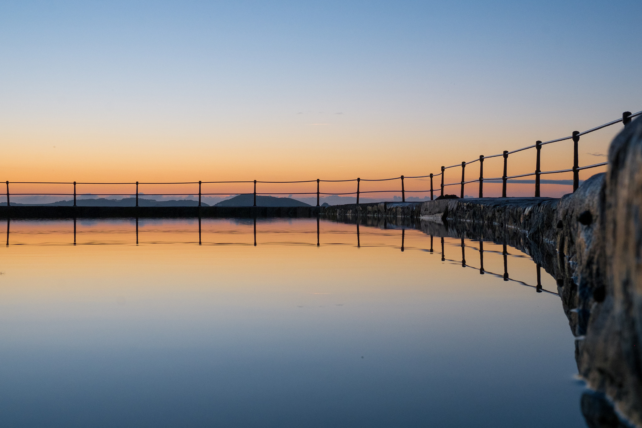 Fujifilm X-Pro1 + Fujifilm XF 16-55mm F2.8 R LM WR sample photo. Sunrise reflected photography