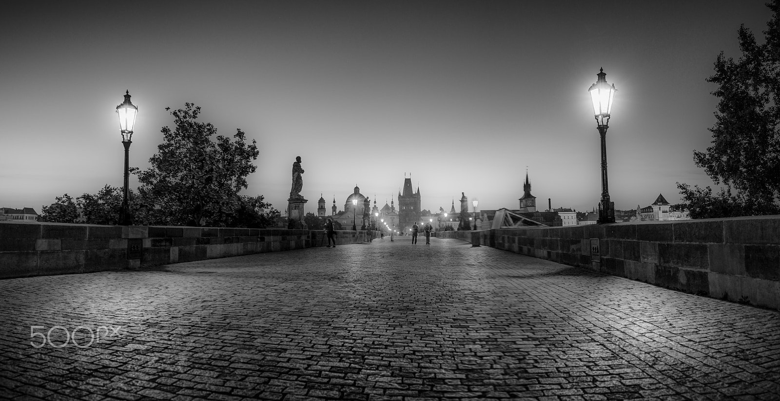 Canon EOS 500D (EOS Rebel T1i / EOS Kiss X3) + Canon EF 24-105mm F4L IS USM sample photo. Charles bridge panorama photography