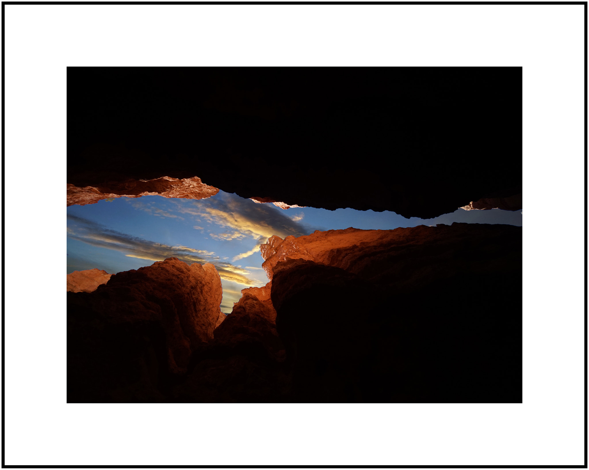 Sony a7 + Sony E 10-18mm F4 OSS sample photo. Last light in canyon photography