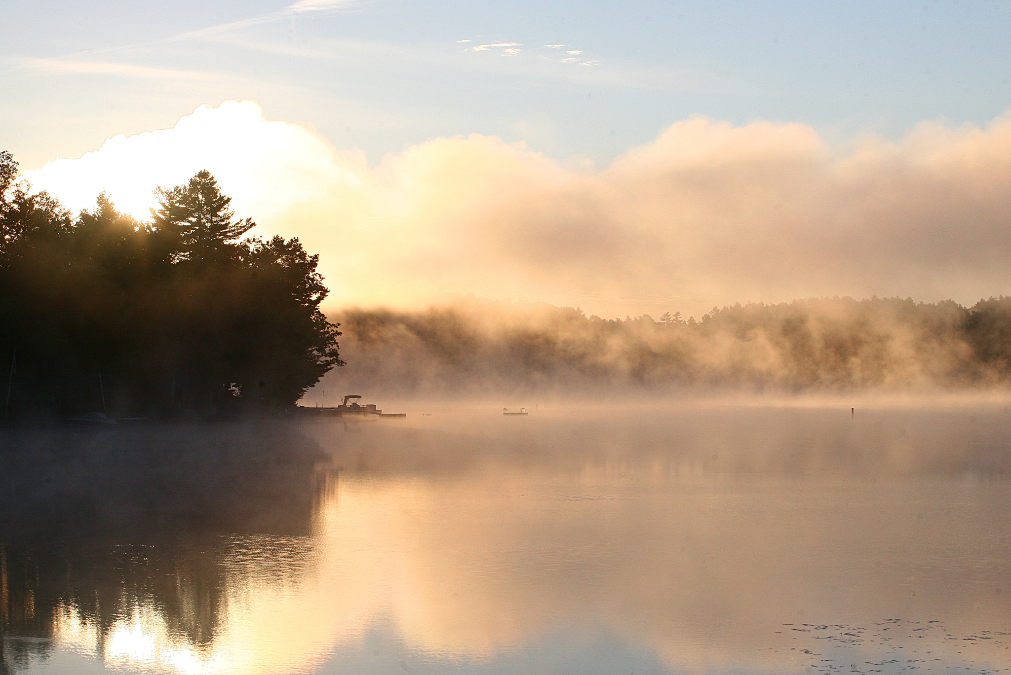 Canon EOS 5D + Canon EF 70-200mm F2.8L USM sample photo. Otter pond fog photography