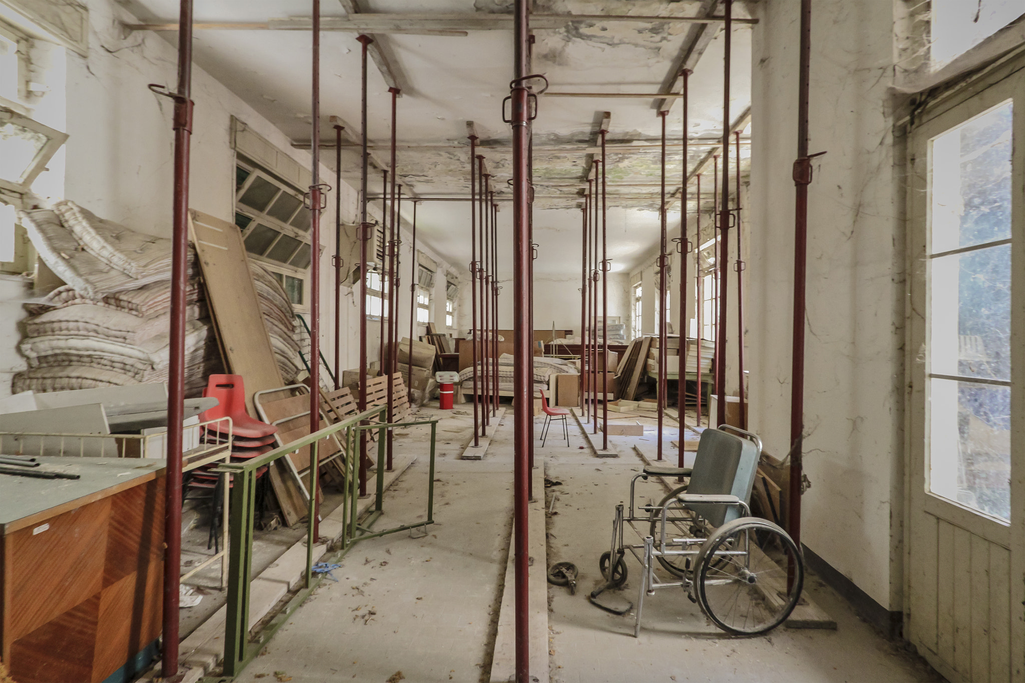Canon EOS 500D (EOS Rebel T1i / EOS Kiss X3) sample photo. Psychiatric hospital photography