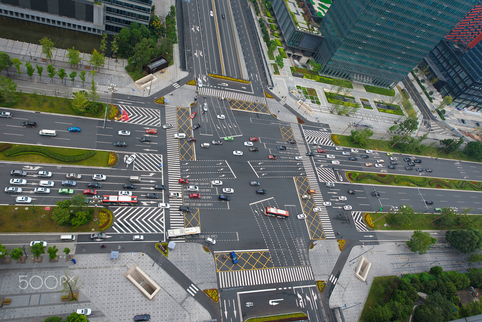 Sigma 12-24mm F4.5-5.6 II DG HSM sample photo. The busy city photography