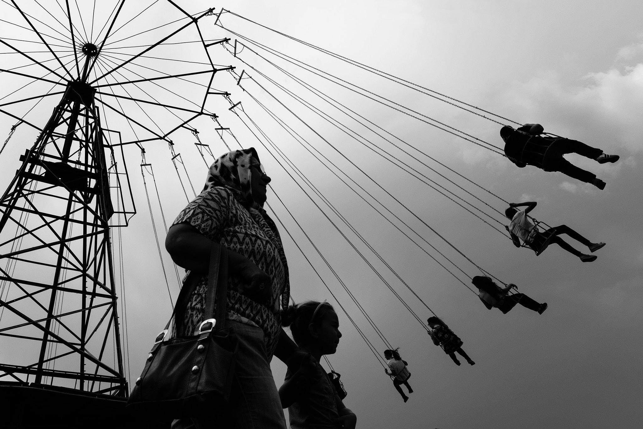 Fujifilm X-T10 + Fujifilm XF 16mm F1.4 R WR sample photo. Chair swing ride photography