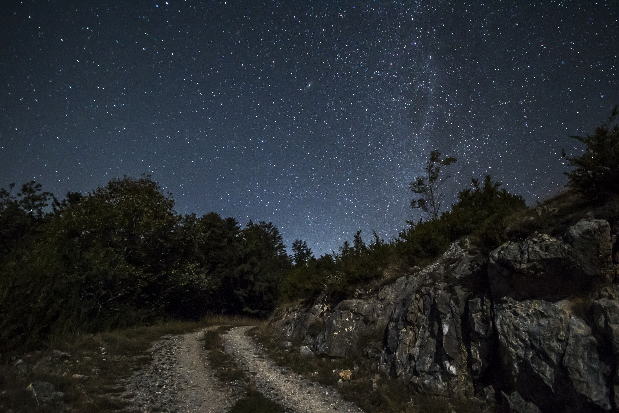 Sigma 10-20mm F4-5.6 EX DC HSM sample photo. Night photography