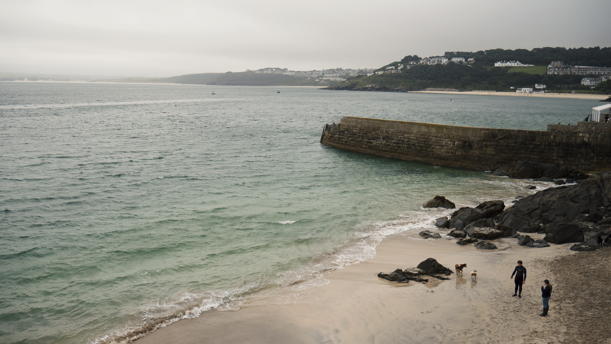 Panasonic Lumix DMC-GX8 sample photo. The tiny beach photography