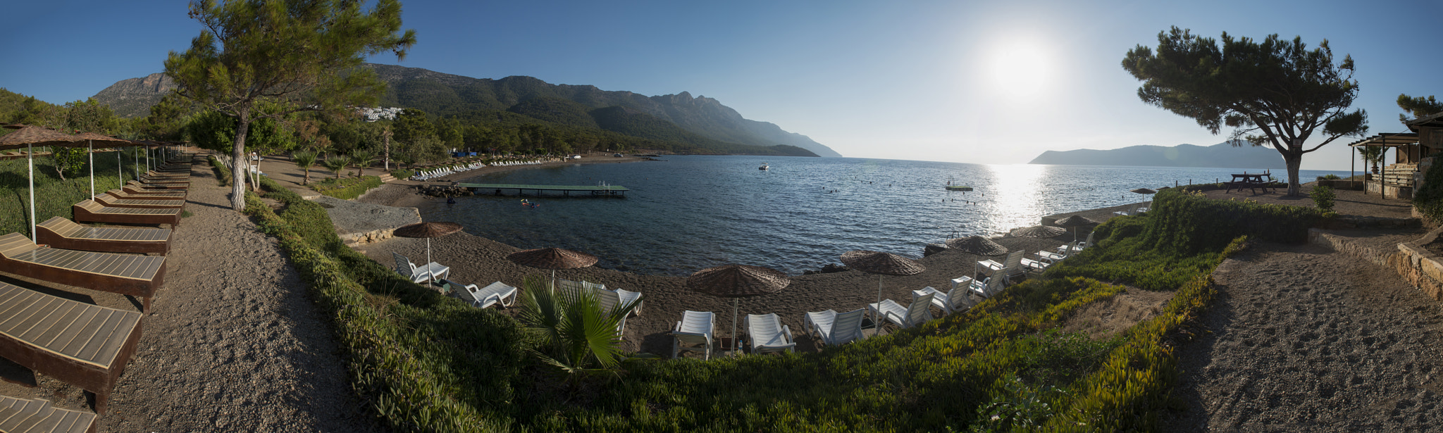 Nikon AF-S Nikkor 17-35mm F2.8D ED-IF sample photo. Panoramic view of the beach photography