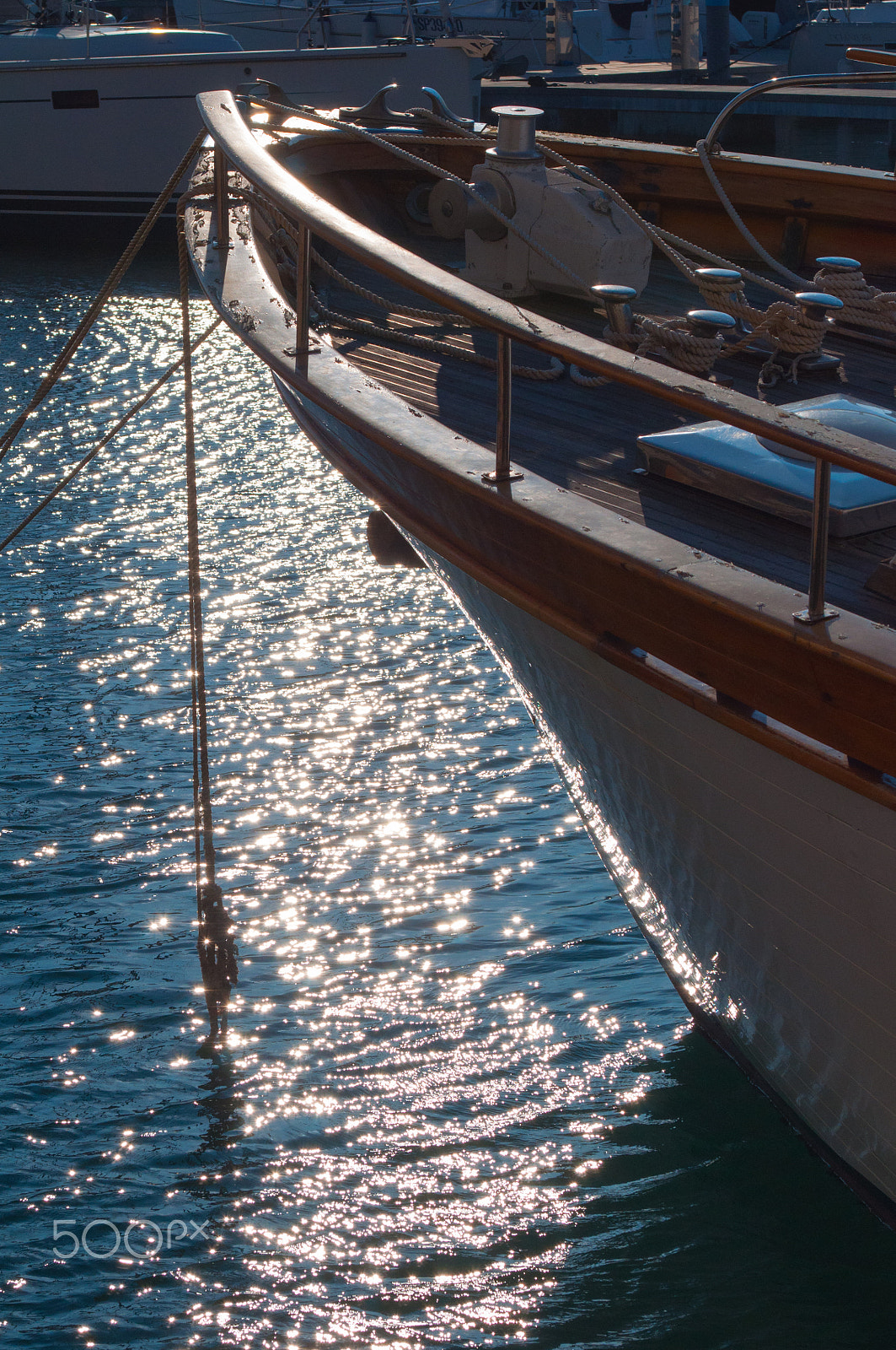 AF Zoom-Nikkor 28-100mm f/3.5-5.6G sample photo. Reflections photography