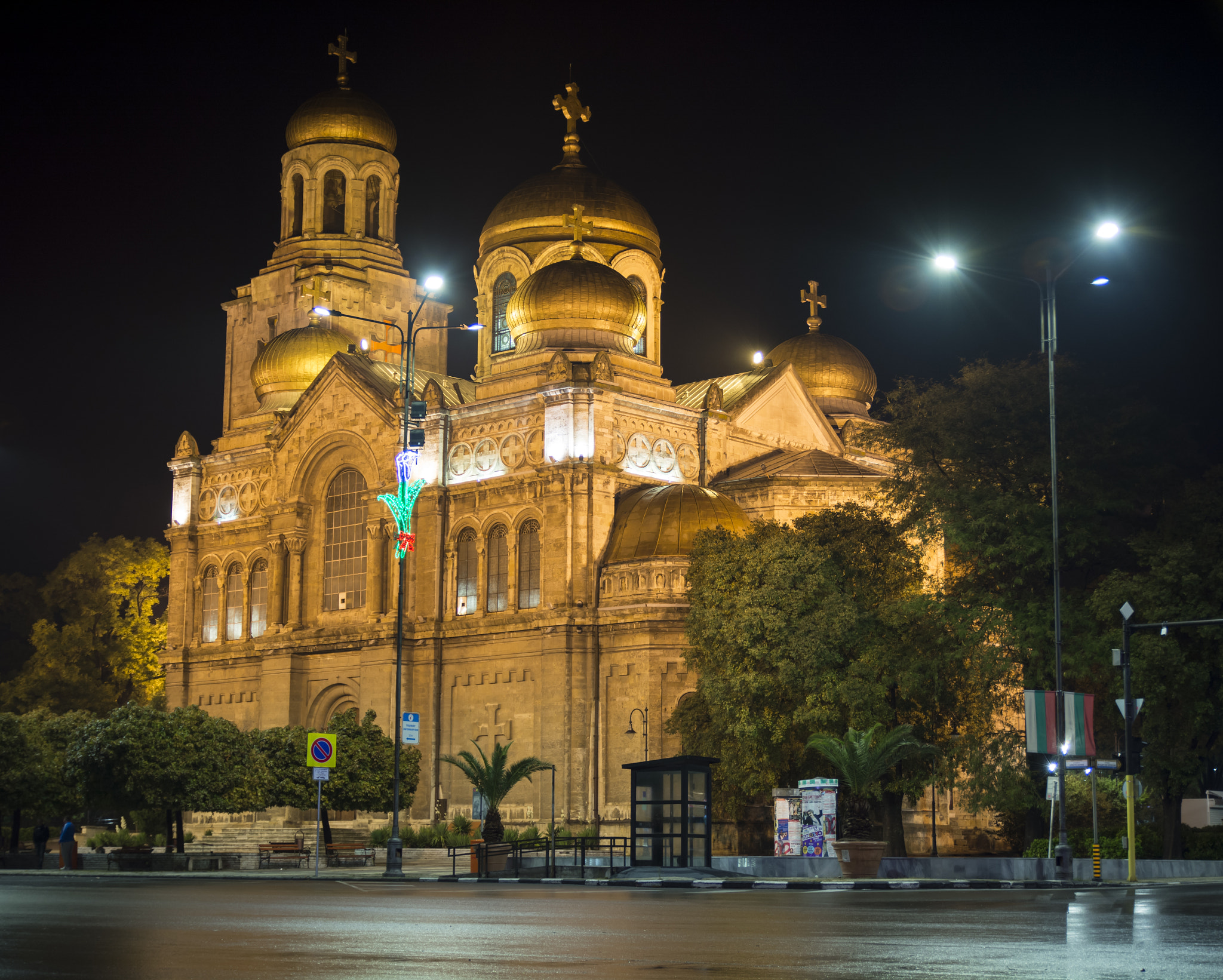 Nikon D5200 + Tamron SP AF 17-50mm F2.8 XR Di II VC LD Aspherical (IF) sample photo. Cathedral of varna photography