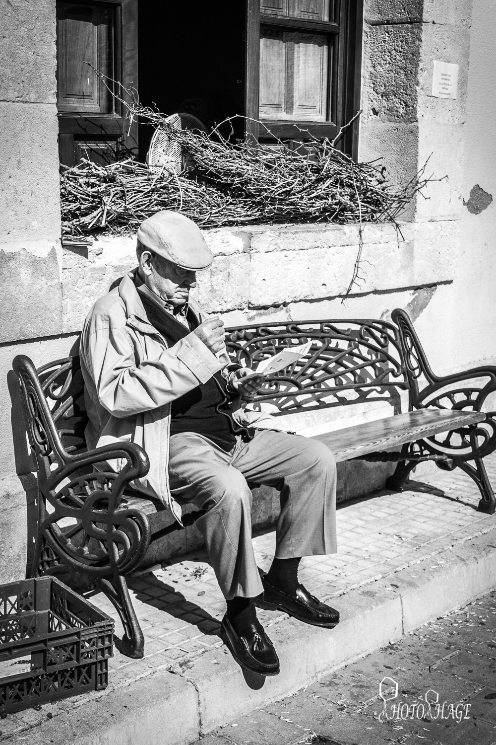 Canon EF-S 17-85mm F4-5.6 IS USM sample photo. Old age solitude photography