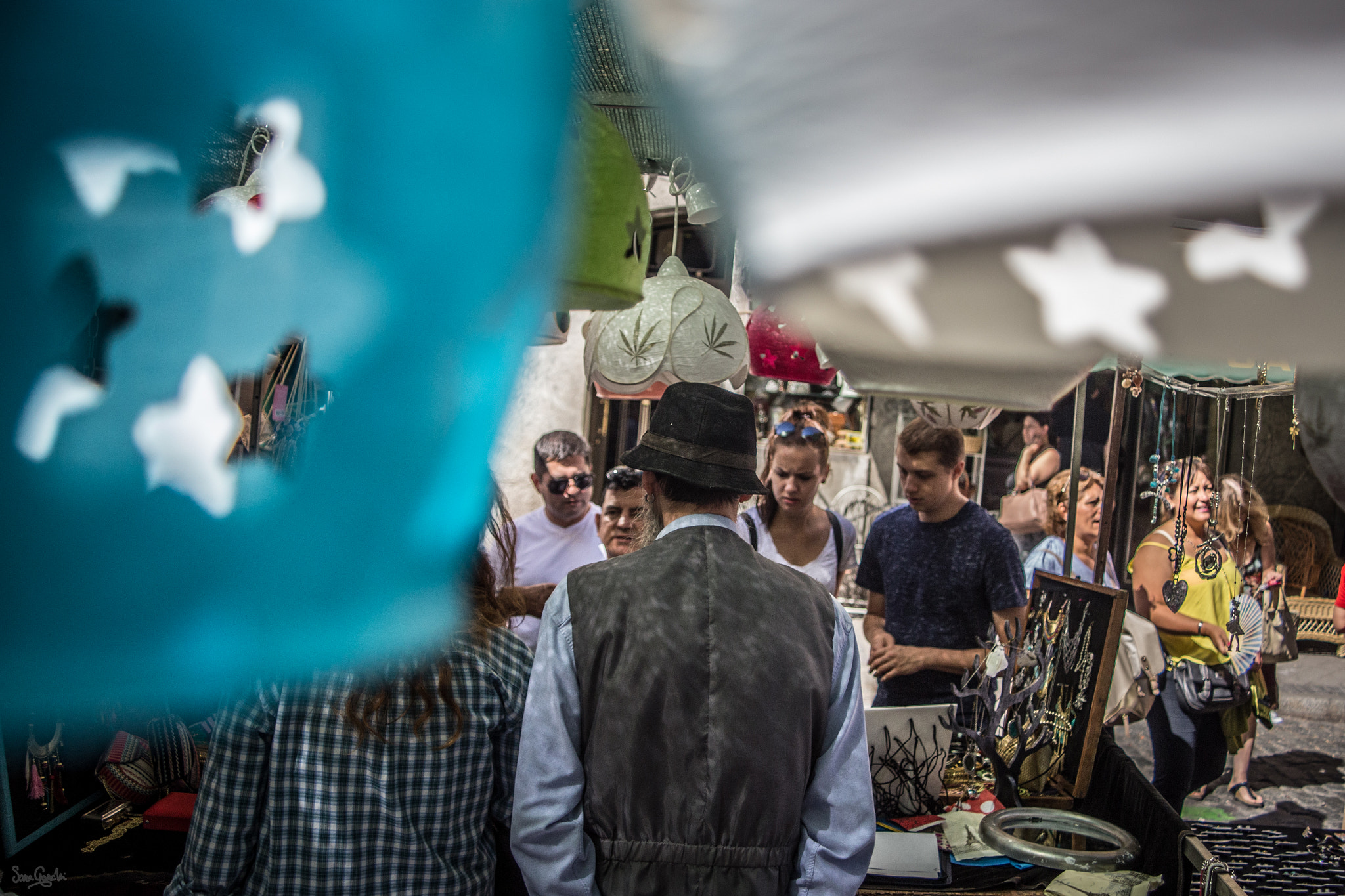 Canon EF 28-80mm f/3.5-5.6 USM sample photo. Domingos de rastro en madrid photography