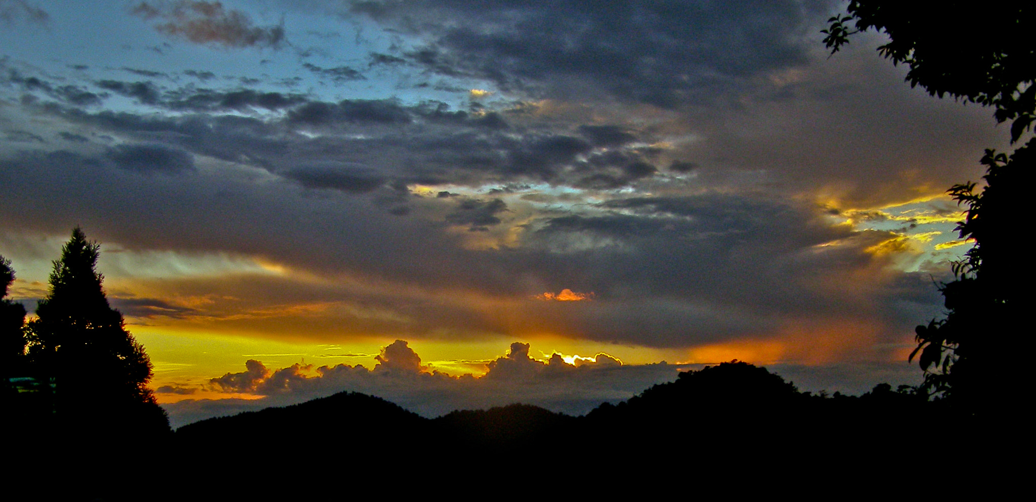 Olympus SP500UZ sample photo. Celestial sunset photography