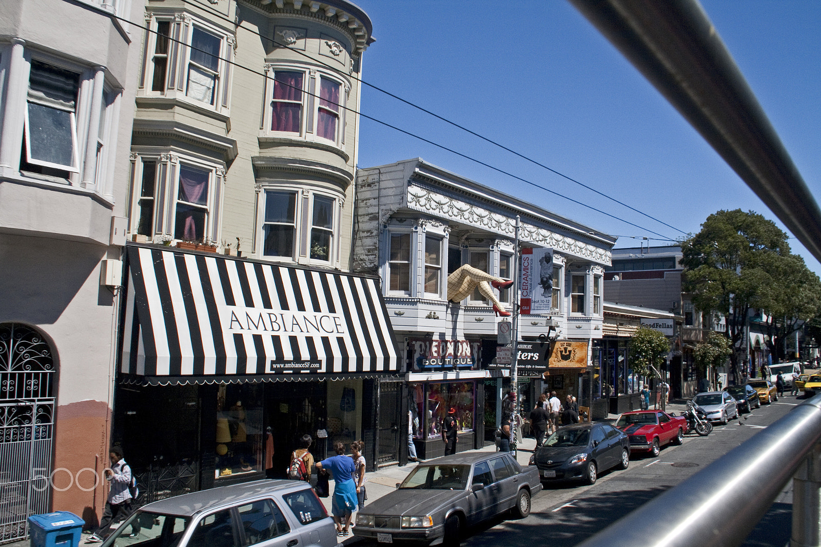 Canon EF-S 18-200mm F3.5-5.6 IS sample photo. Victorian row houses in san francisco photography