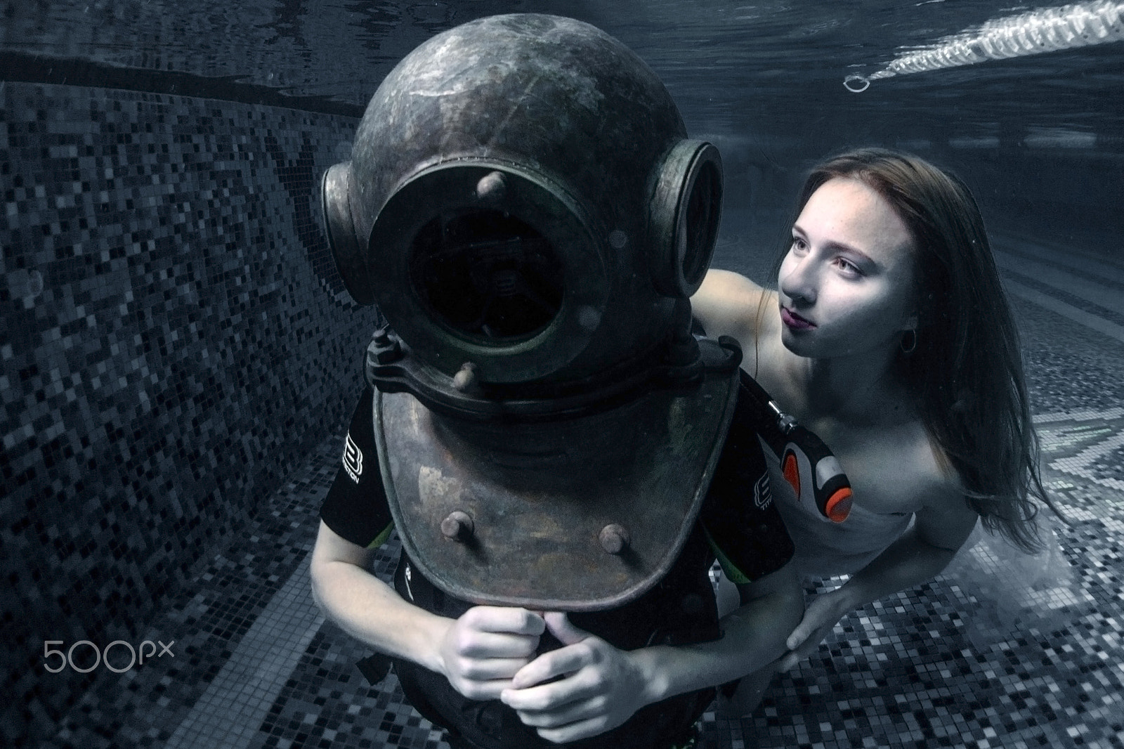 Sony Alpha NEX-5N + Sony E 16mm F2.8 sample photo. Diving... photography