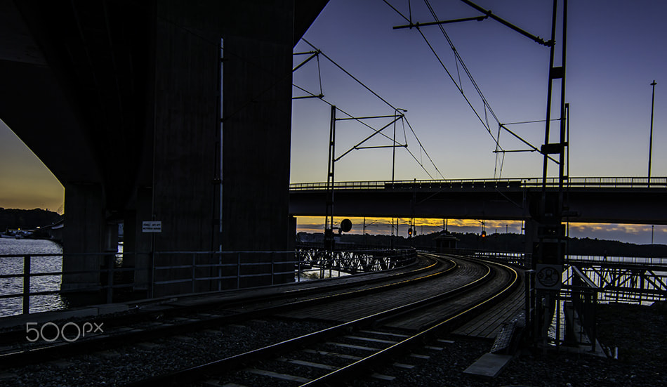 Sony ILCA-77M2 + 20mm F2.8 sample photo. The train track photography