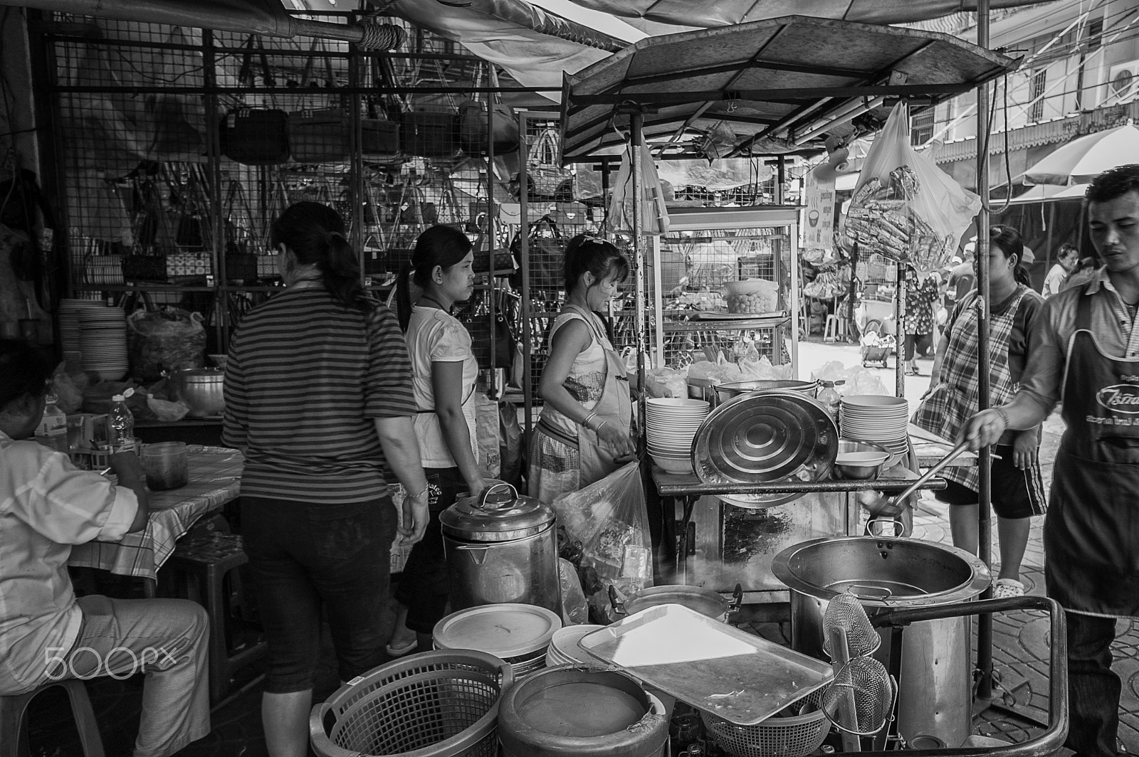Sigma 10-20mm F4-5.6 EX DC HSM sample photo. Street market bangkok photography