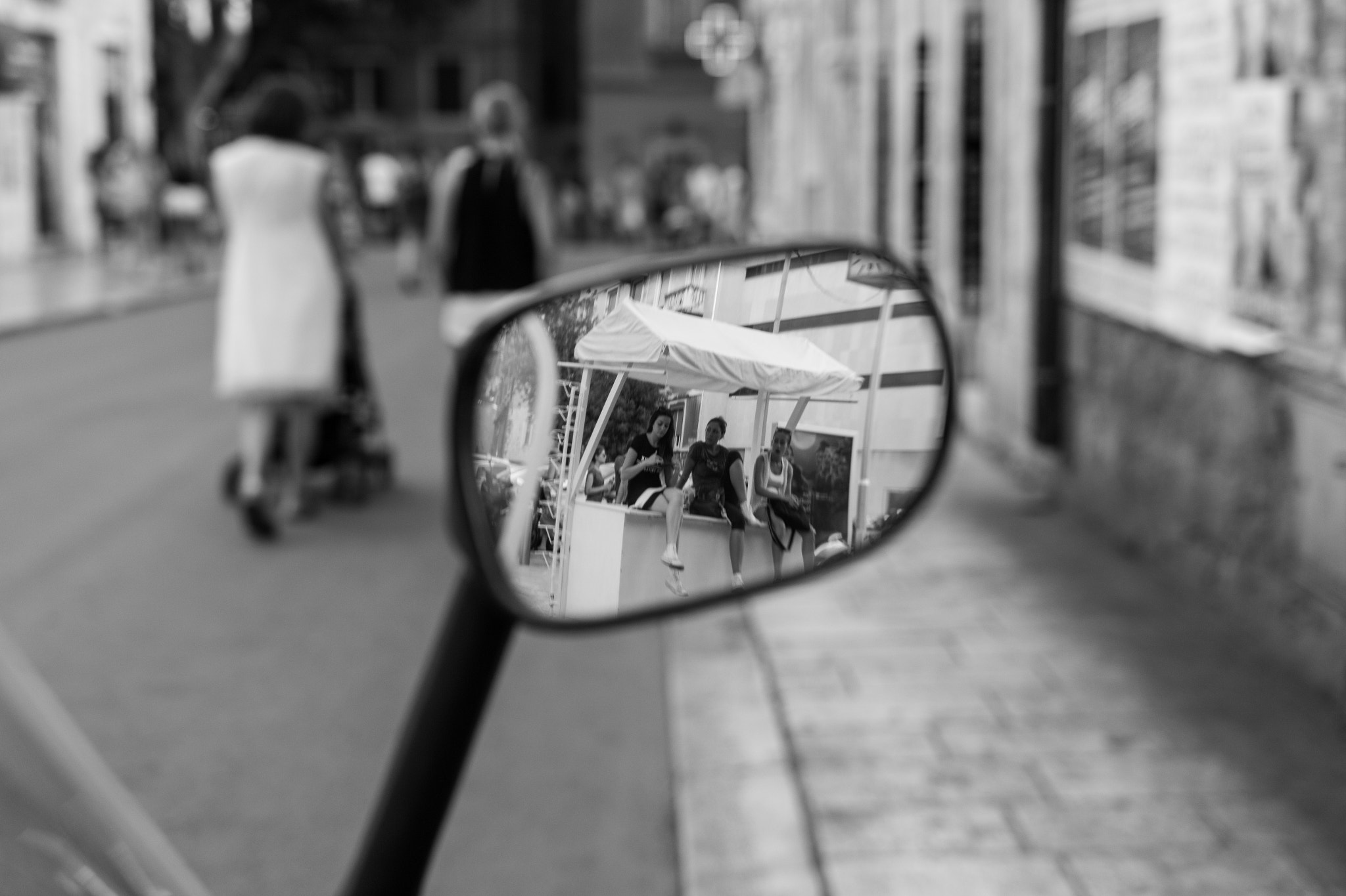 Sigma 18-35mm f/1.8 DC HSM sample photo. Réflexion photography