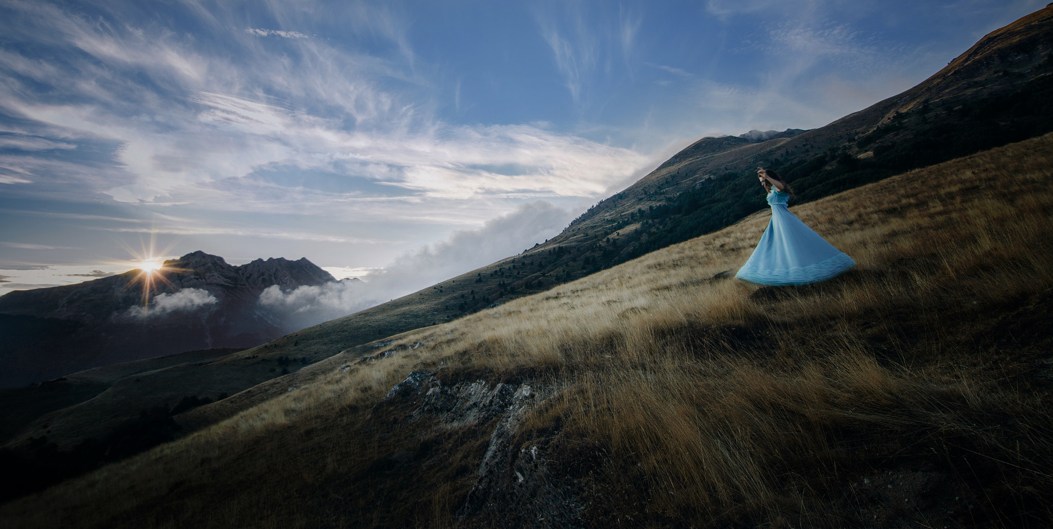 Canon EOS 7D Mark II + Tokina AT-X Pro 12-24mm F4 (IF) DX sample photo. Lady in blue photography