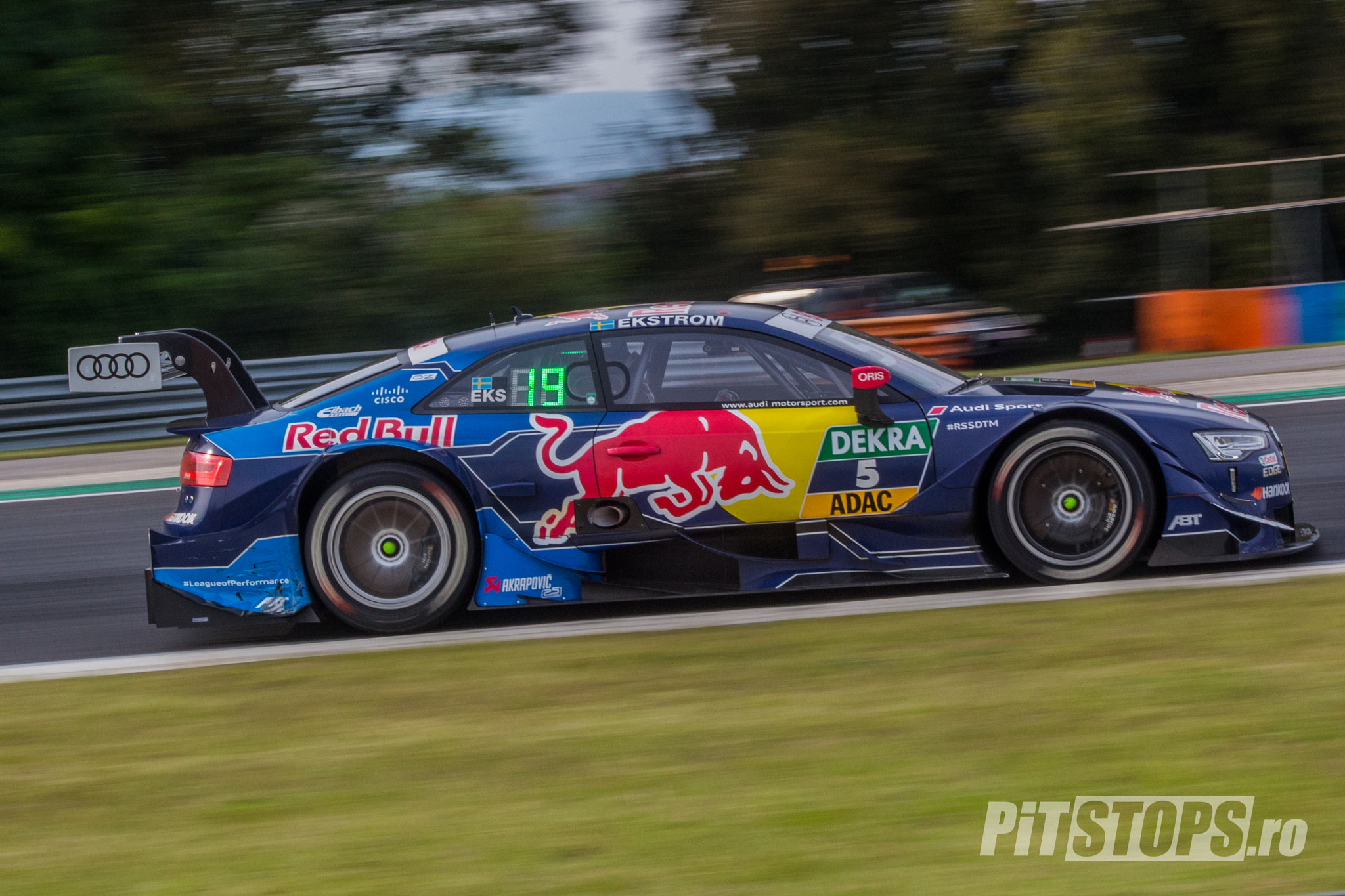 Canon EF 75-300mm f/4-5.6 USM sample photo. Dtm hungaroring - ekstrom was a victim of the start skirmishes photography