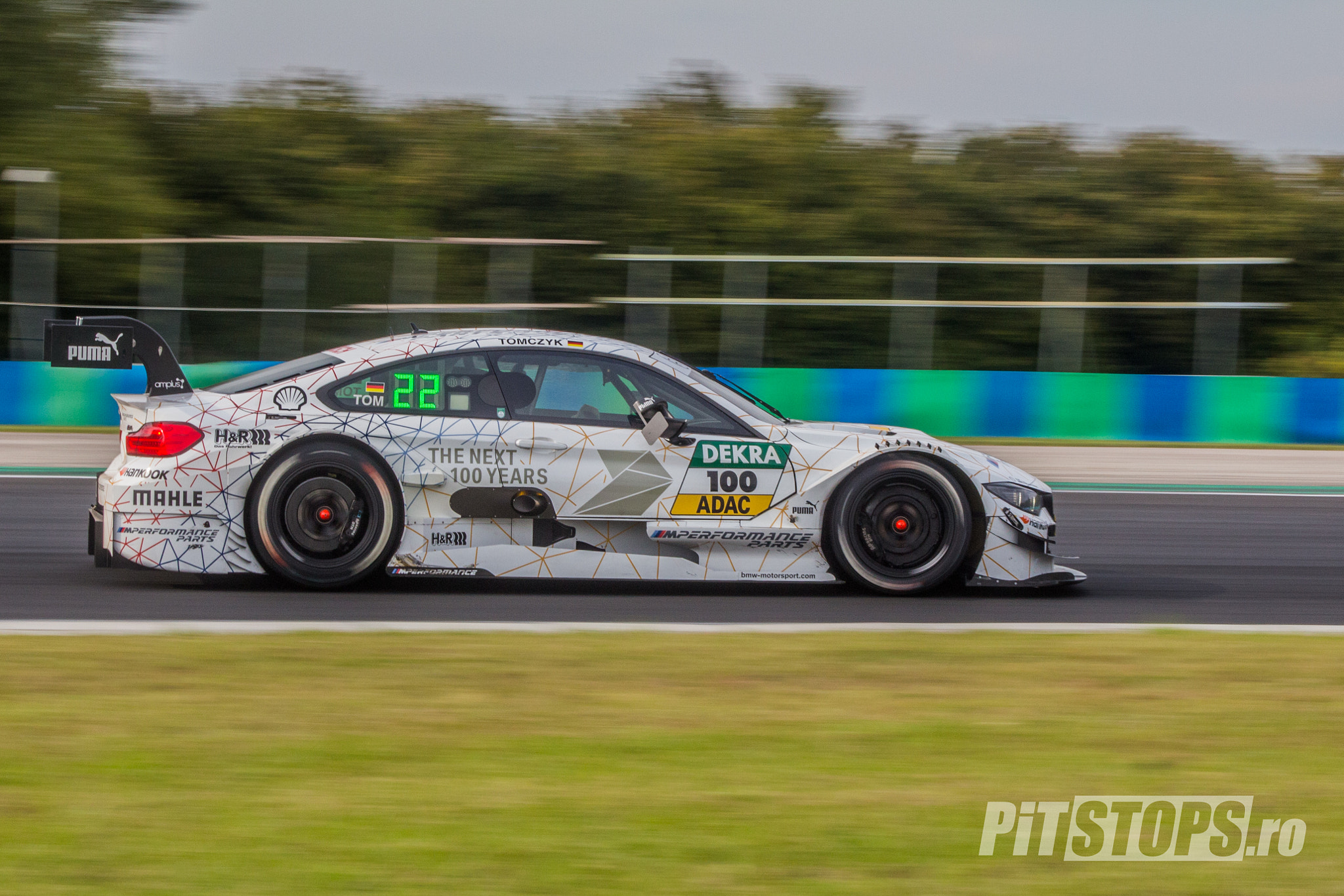 Canon EF 75-300mm f/4-5.6 USM sample photo. Dtm hungaroring - tomczyk spots the centenary livery for bmw photography
