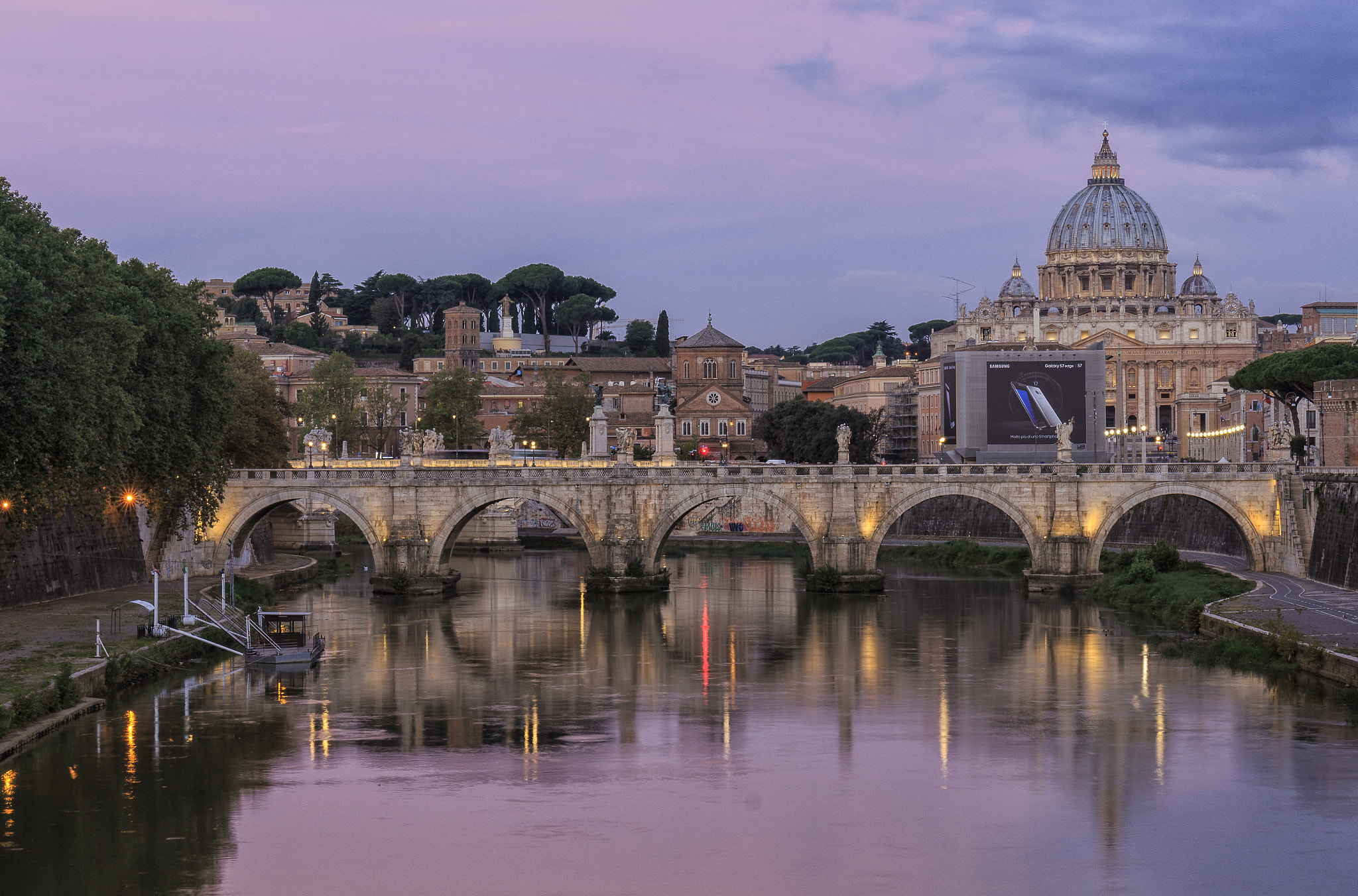 Canon EF 24-70mm F4L IS USM sample photo. Ponte vittorio emanuele ii photography