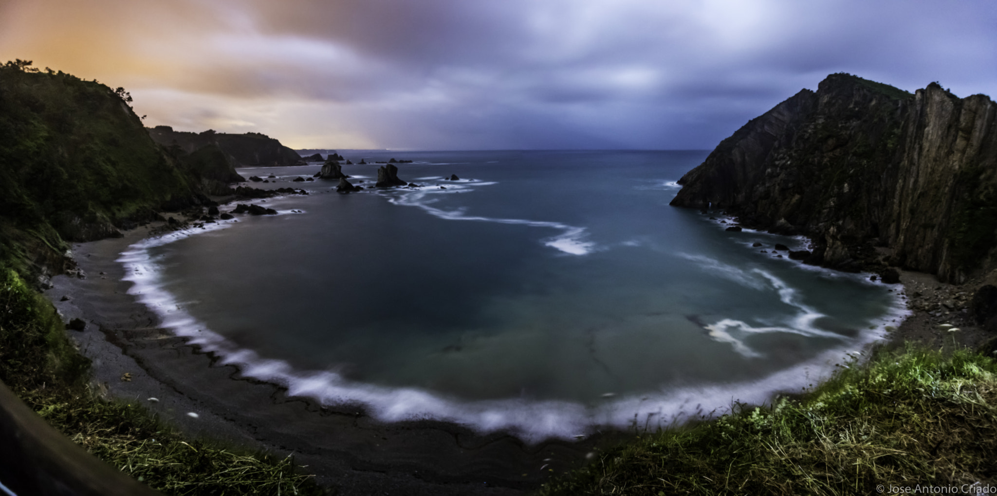 Sigma 17-35mm f/2.8-4 EX DG Aspherical HSM sample photo. Playa del silencio, asturias, españa photography