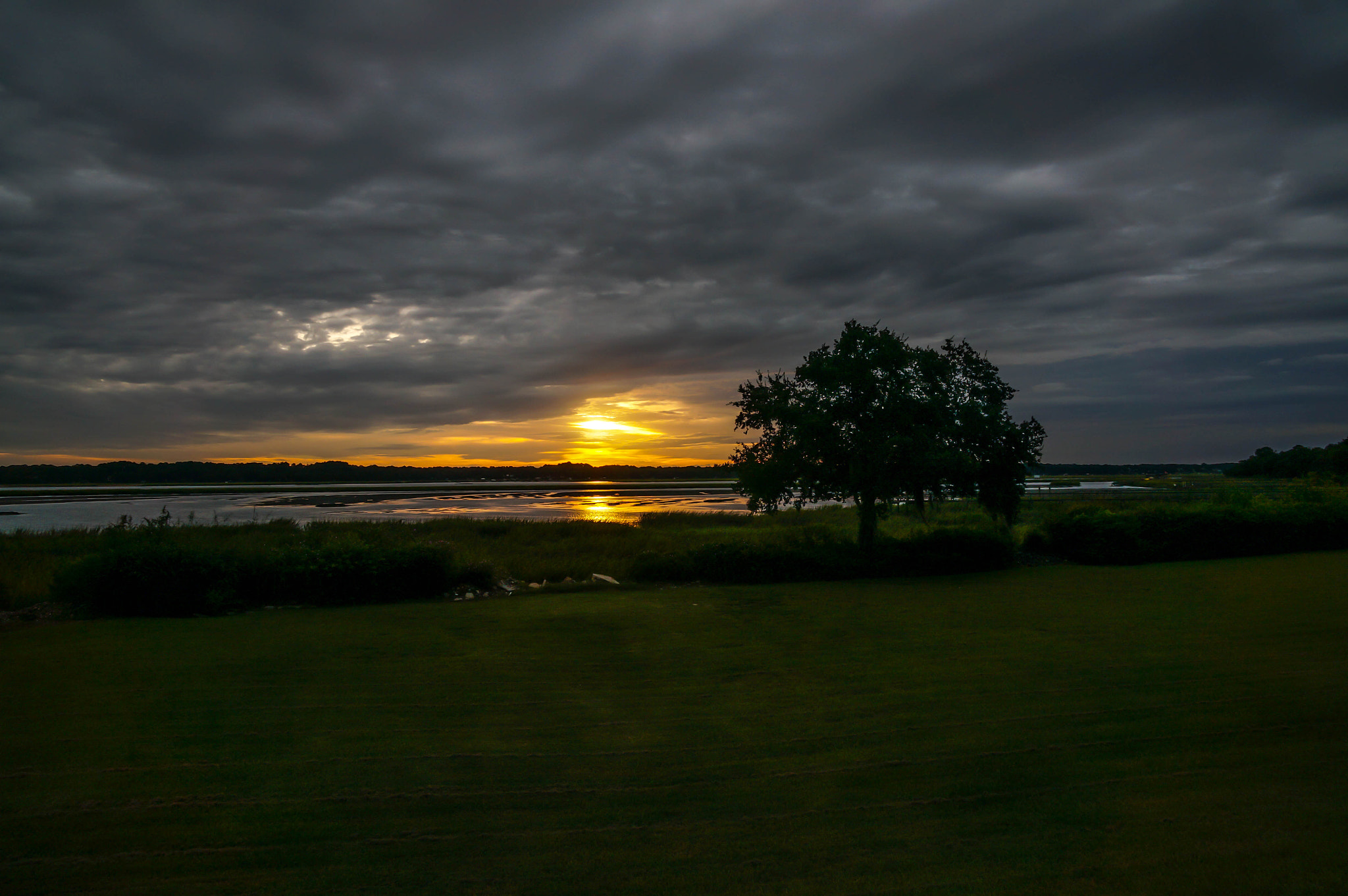 Sony Alpha NEX-6 + Sony Vario-Tessar T* E 16-70mm F4 ZA OSS sample photo. Sunrise today photography