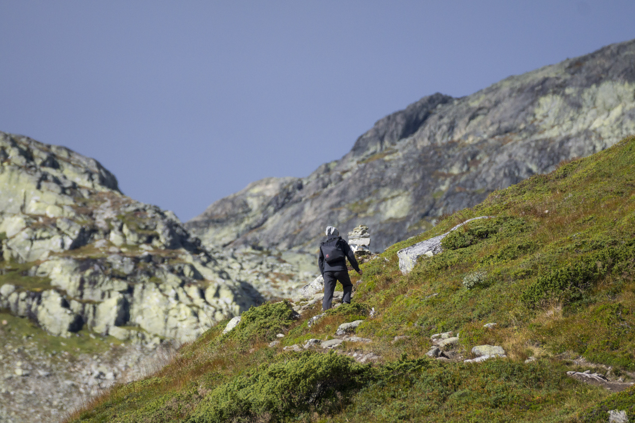 Sony 70-300mm F4.5-5.6 G SSM sample photo. Exploring mountains photography