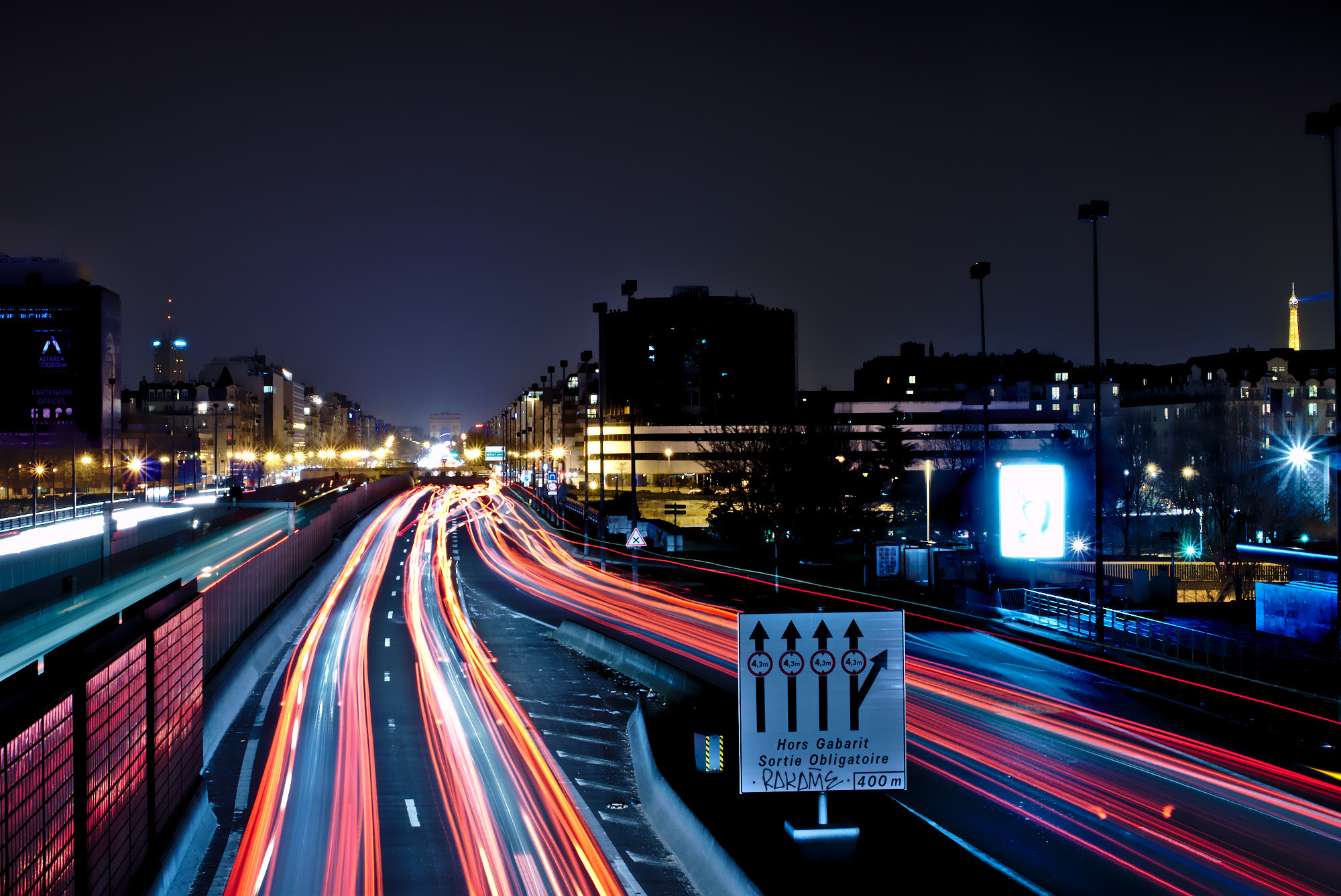 Sony SLT-A65 (SLT-A65V) + Sony DT 35mm F1.8 SAM sample photo. Night trails photography