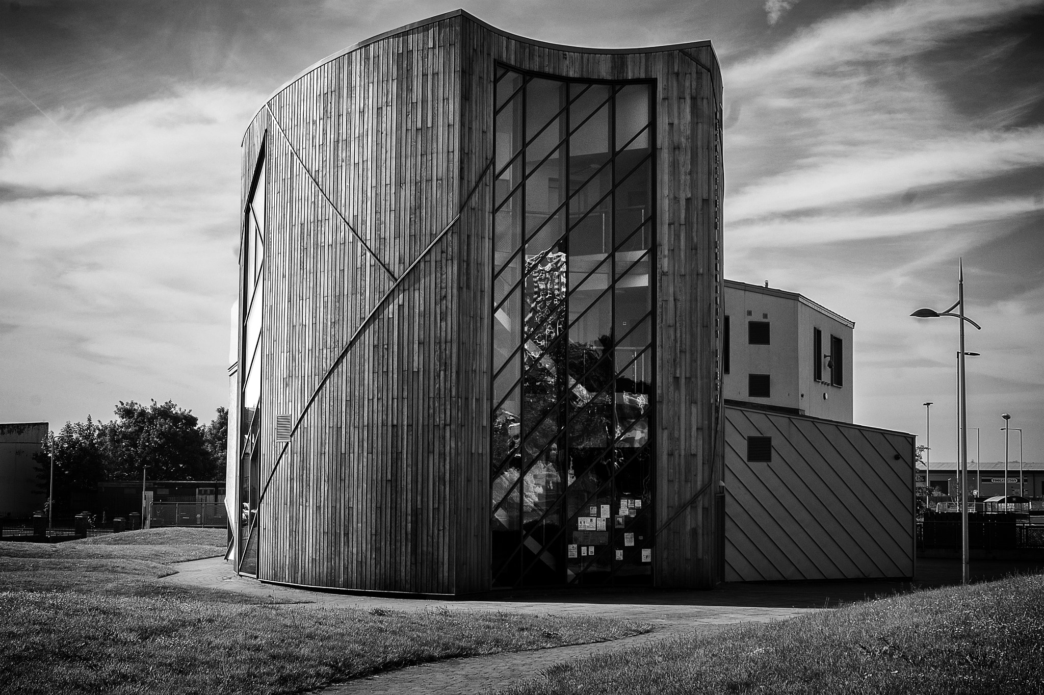 Minolta AF 28-80mm F3.5-5.6 II sample photo. Wednesfield community centre photography