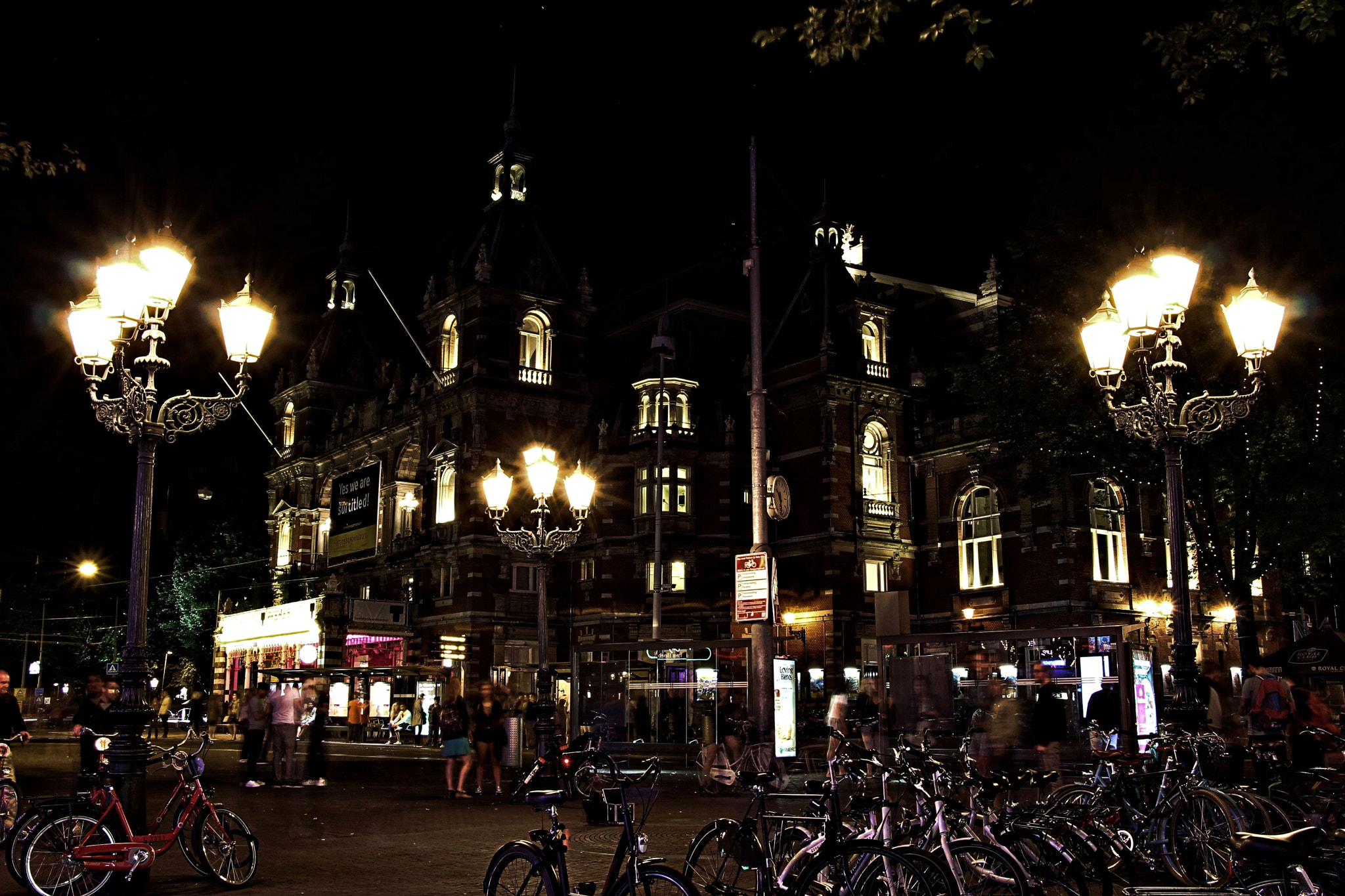 Canon EOS 700D (EOS Rebel T5i / EOS Kiss X7i) sample photo. Rijks at night photography